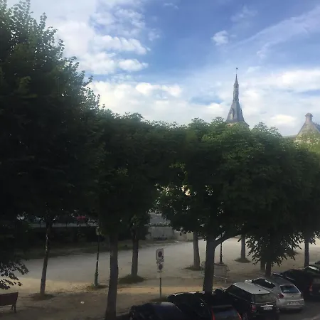 Beautifully Renovated On Place New York